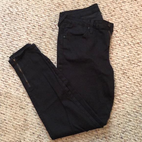 Just Black Denim - Black Skinny Jeans/Jeggings